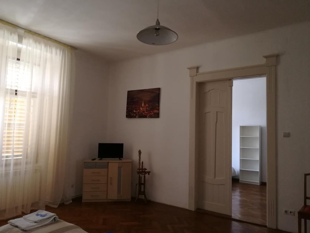 Ferdinand Apartments Медиаш Экстерьер фото
