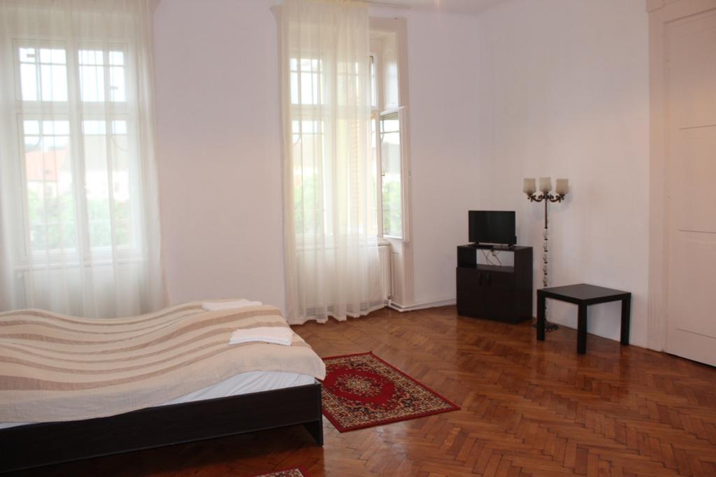 Ferdinand Apartments Медиаш Экстерьер фото