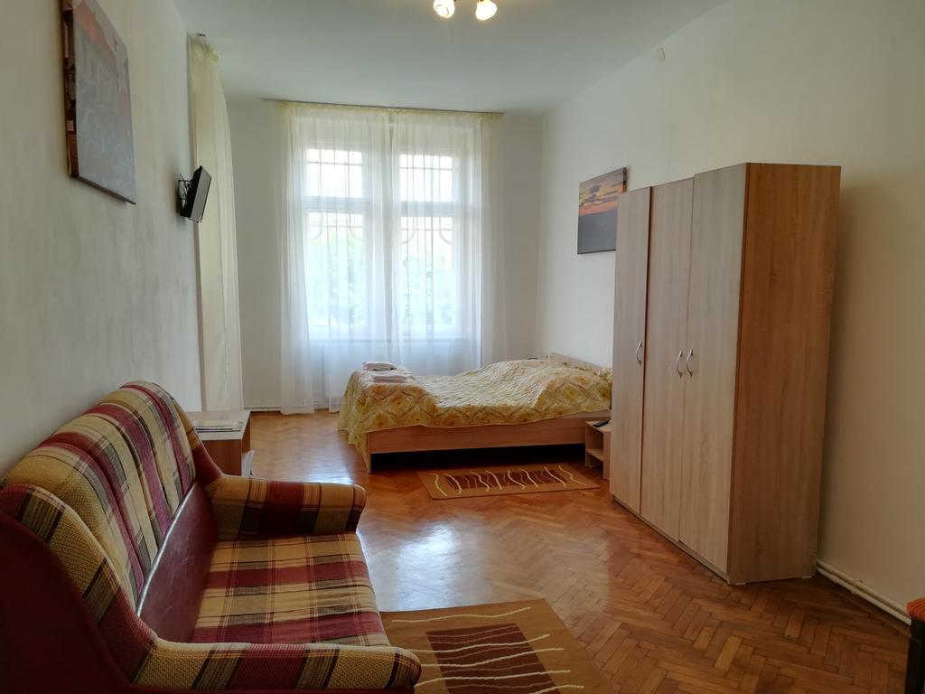 Ferdinand Apartments Медиаш Экстерьер фото