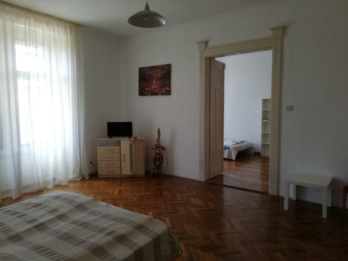 Ferdinand Apartments Медиаш Экстерьер фото