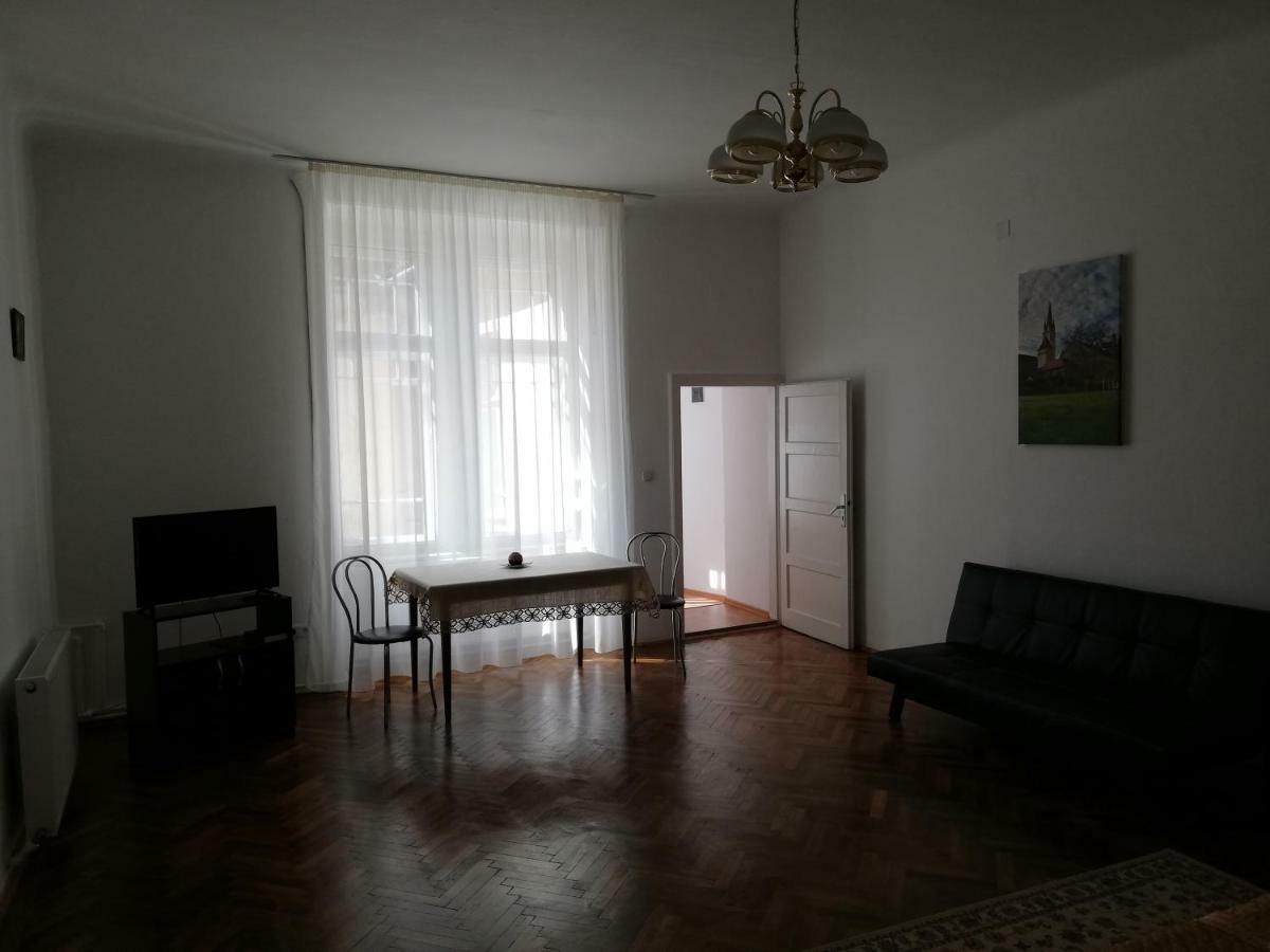 Ferdinand Apartments Медиаш Экстерьер фото